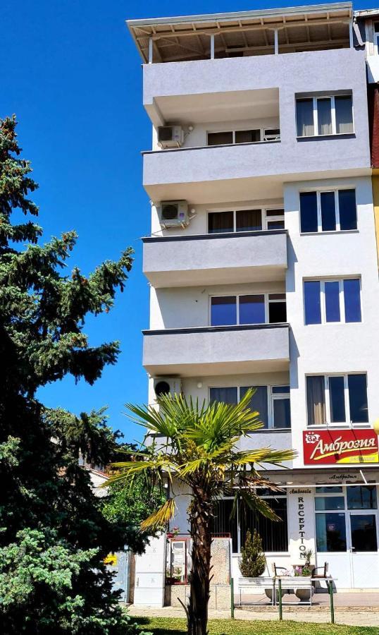 Family Hotel Ambrozia Sandanski Eksteriør billede